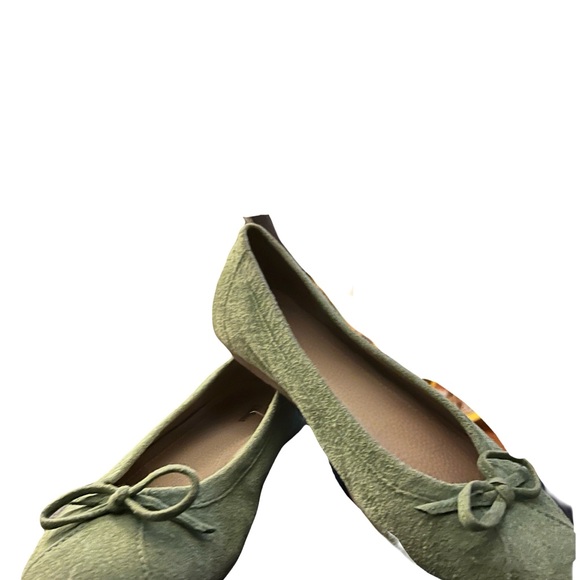 L.L. Bean Women's Green Ballet Flats - Picture 8 of 14
